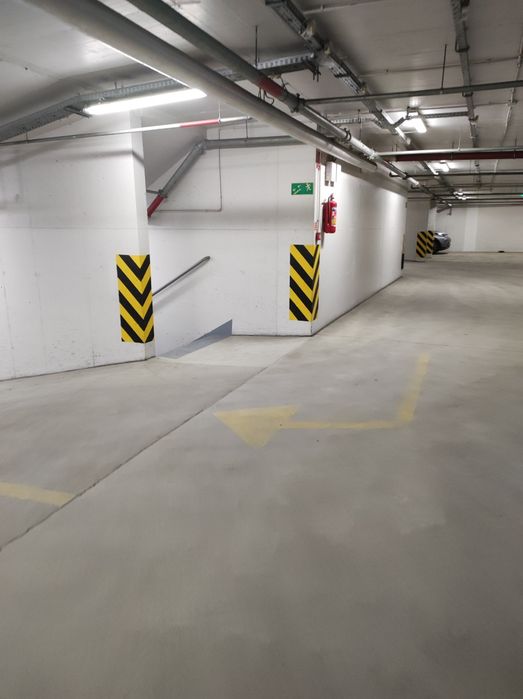Miejsce postojowe w garażu podziemnym