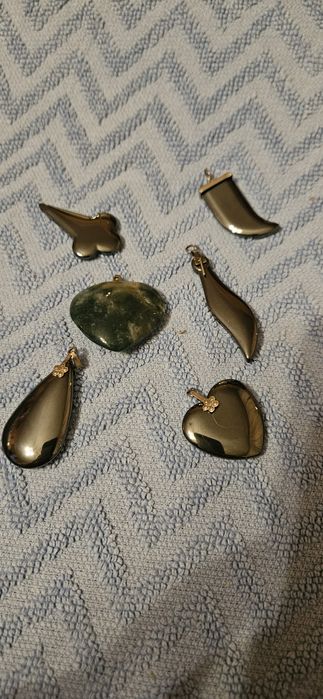 Kolia i przywieszki hematyt