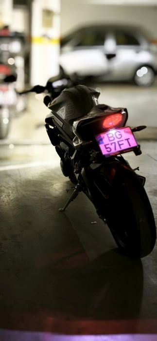 Triumph Street Triple RS igual a nova