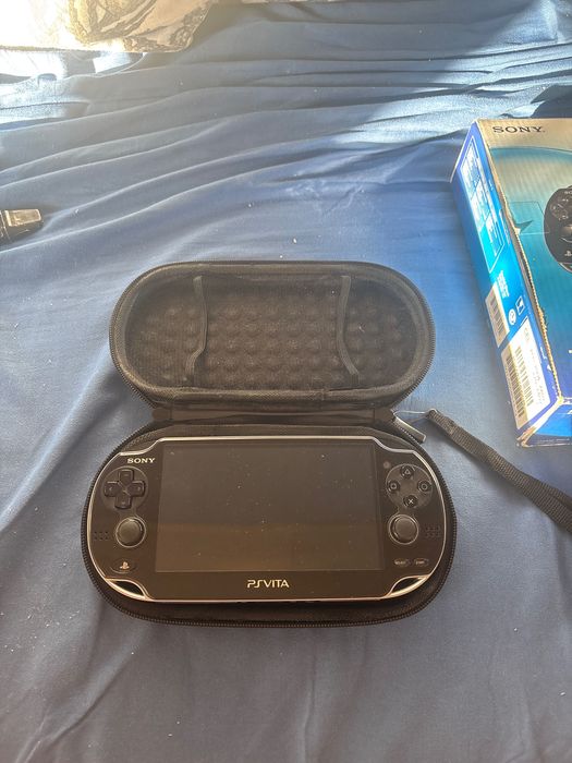 Sprzedam konsole ps vita
