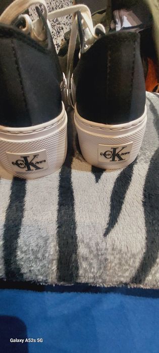 Trampki na grubej podeszwie