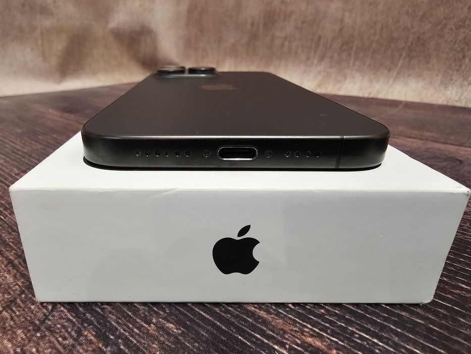 Смартфон Apple iPhone 15 Pro Max 256Gb Black Titanium 84% з гарантією