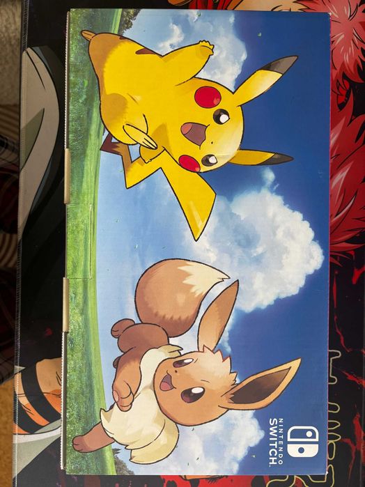 Nintendo Switch Versão Eevee e Pikachu