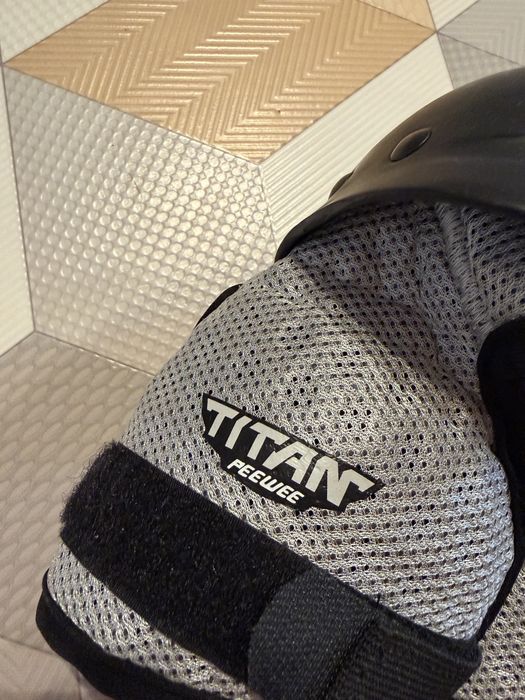 Zbroja rowerowa fox titan