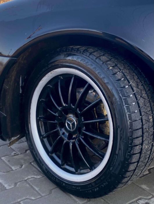 Mercedes-Benz W211