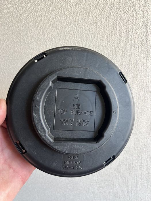 Nissan juke крюк буксирування,ррамка номера,подушка,ключ 17 хрестовий