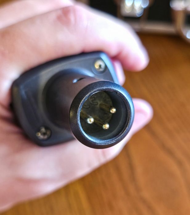 Mikrofon  AKG  C214