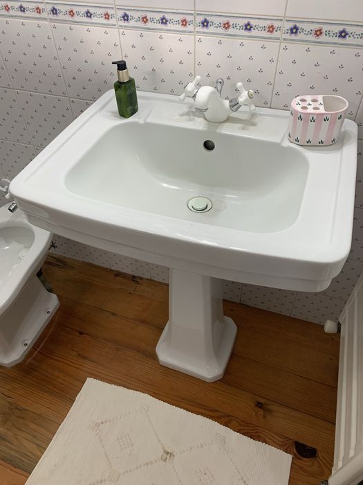 Lavatorio com coluna WC, branco
