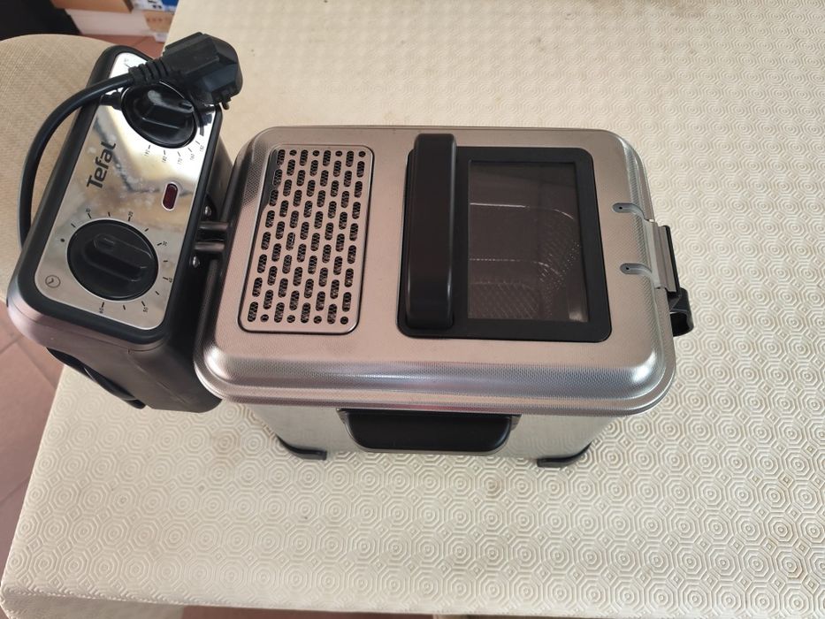 Fritadeira a oleo tefal como nova