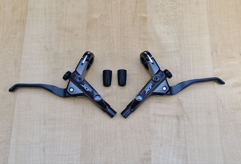 Par de manetes Shimano XT novas a estrear