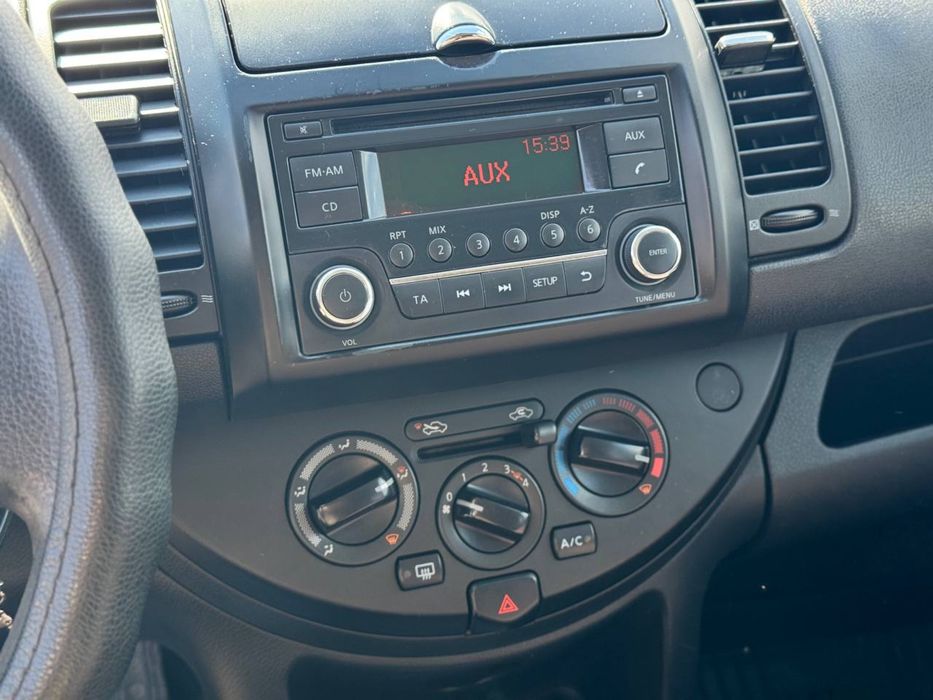 Nissan Note 2010рік 1.4 бензин