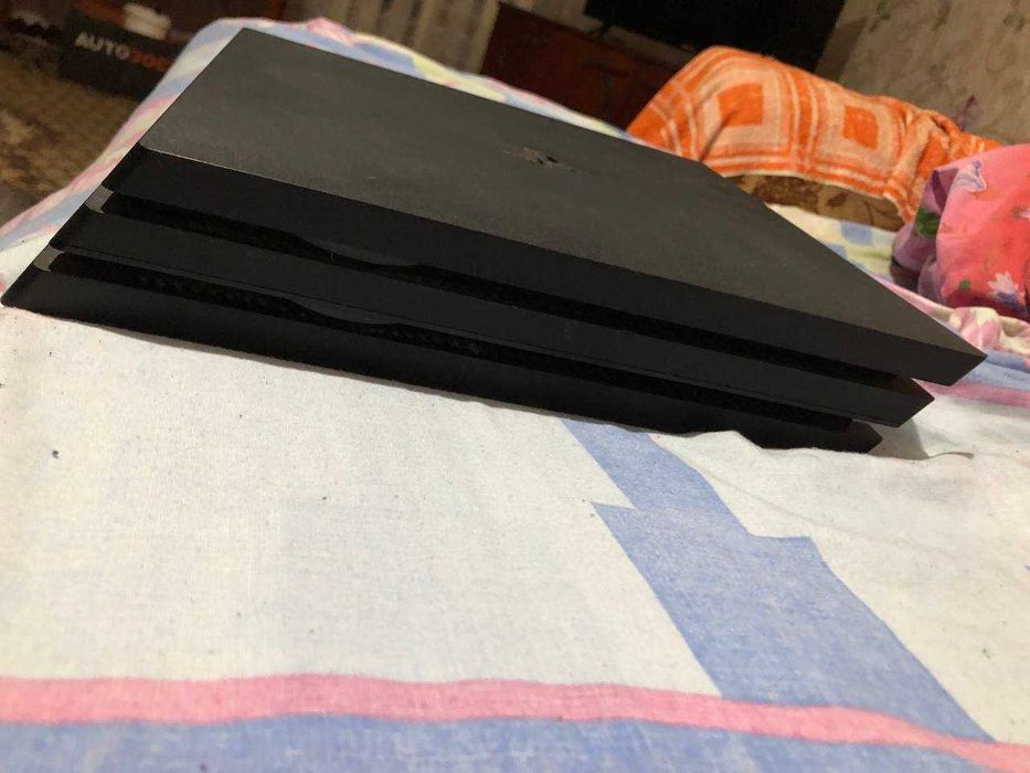 Ps4 PRO с одним джойстиком