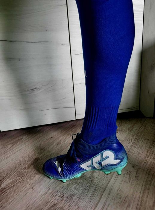 Buty do piłki nożnej Korki Prima future 7 match rozmiar 40 stan bdb
