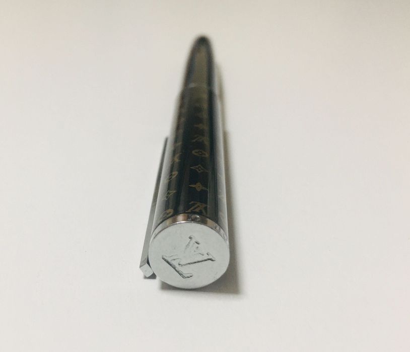 Caneta Esferográfica Louis Vuitton