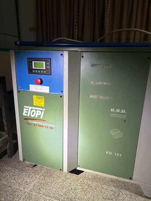 Compressor Parafuso + Reservatório 500L + Secador