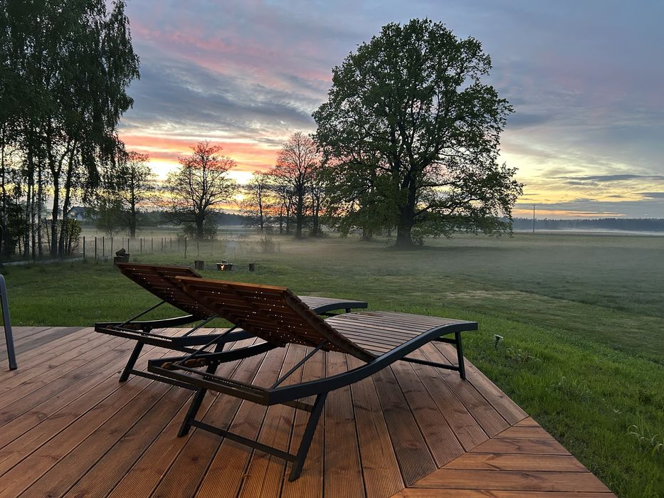 Oak House. Domek z balią w Serskim Lesie