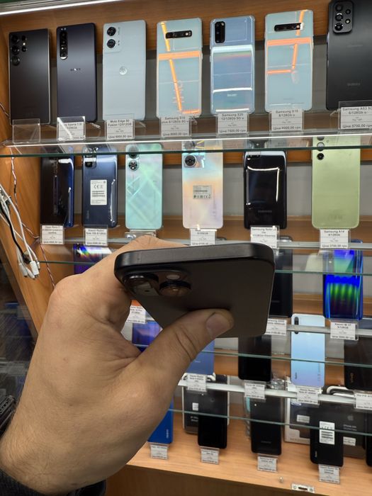 iPhone 15 128gb акб 90% Neverlock