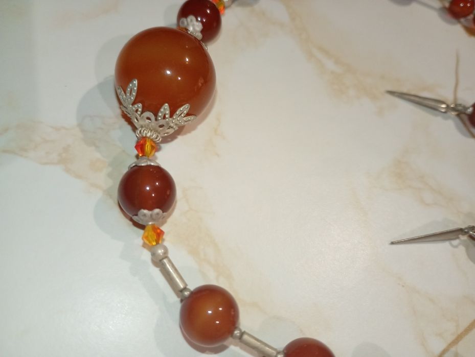 Продам украшения янтарные