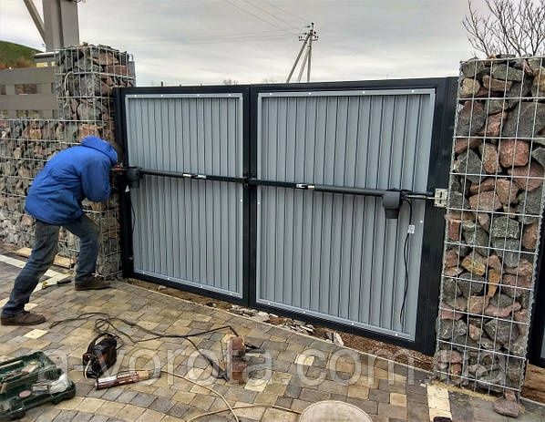 Spawacz  MMA – spawanie stali, naprawy konstrukcji