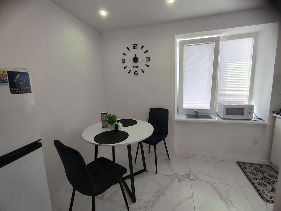 Квартира подобово в центрі м. Калуш +380635349430