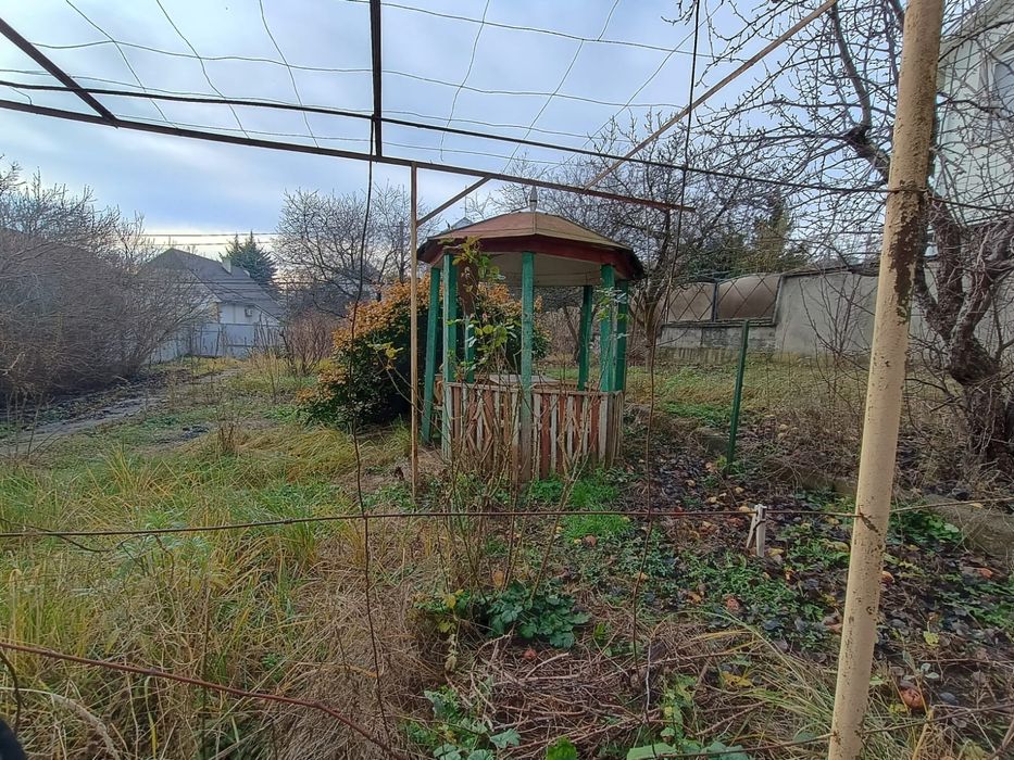 Терміново продається двоповерховий будинок у центрі міста по вул. Стрі