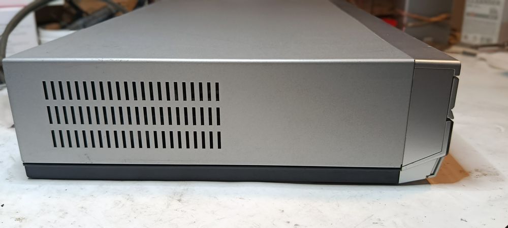 Odtwarzacz CD i VHS Sony SLV-D980P