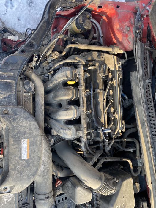 разборка  Kia Sorento d4 cb h1 запчасти рама капот головка