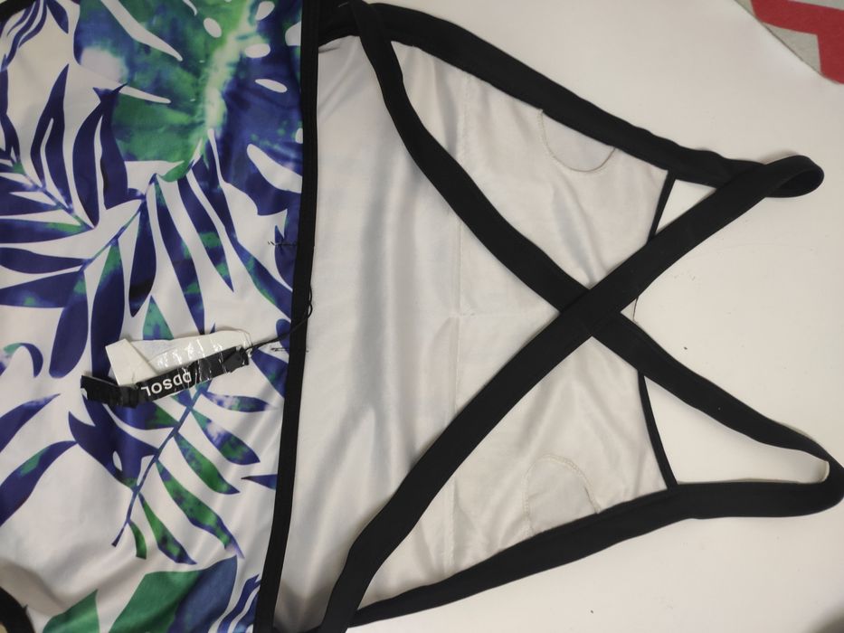 Fato de banho novo a estrear com etiqueta