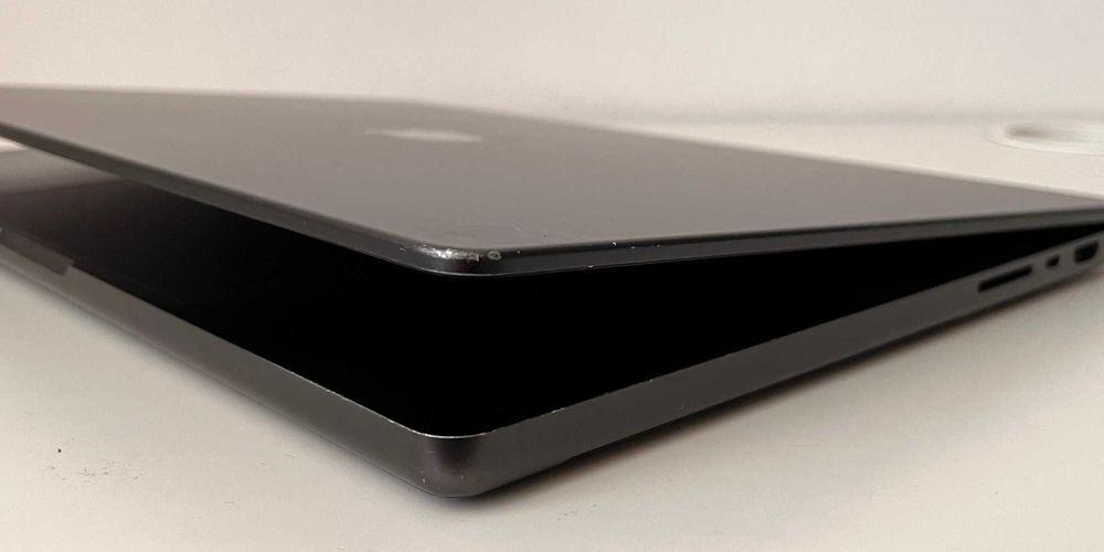 Apple Macbook Pro 16 M4 48GB ramu 512GB MDM