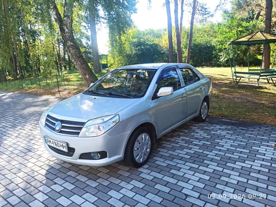 Geely MK 2013. Газ бензин.