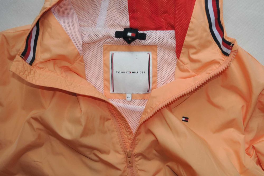 Tommy Hilfiger cienka kurtka nowe kolekcje 2021 S