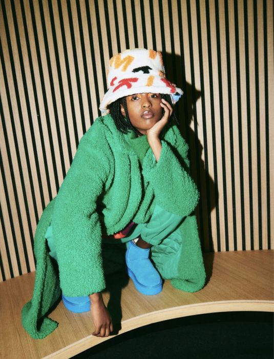 Яскрава плюшева панама капелюх