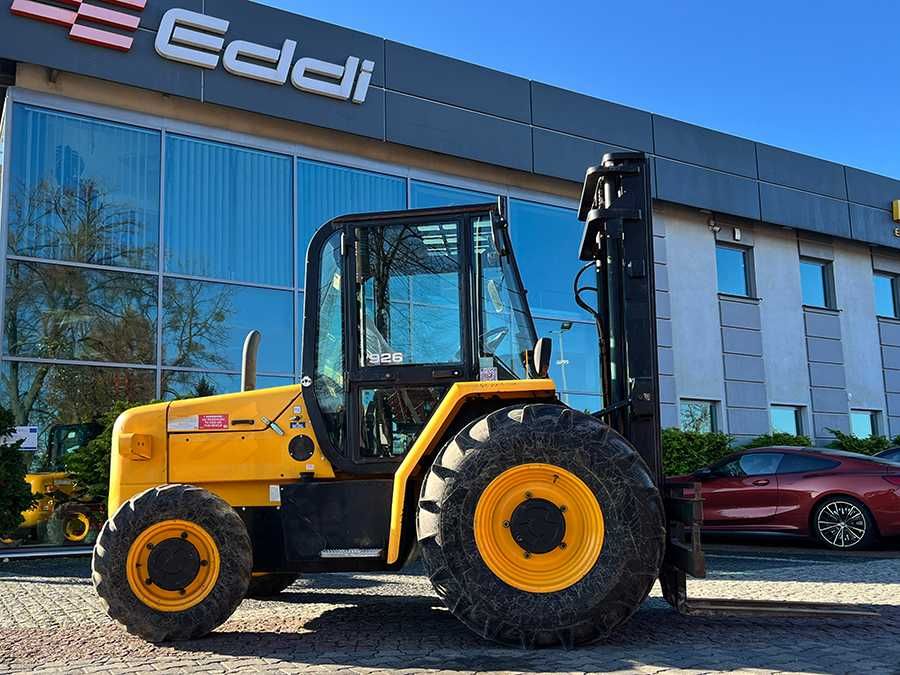 Wózek widłowy terenowy JCB 926 4 WD triplex 5,5 m 2014
