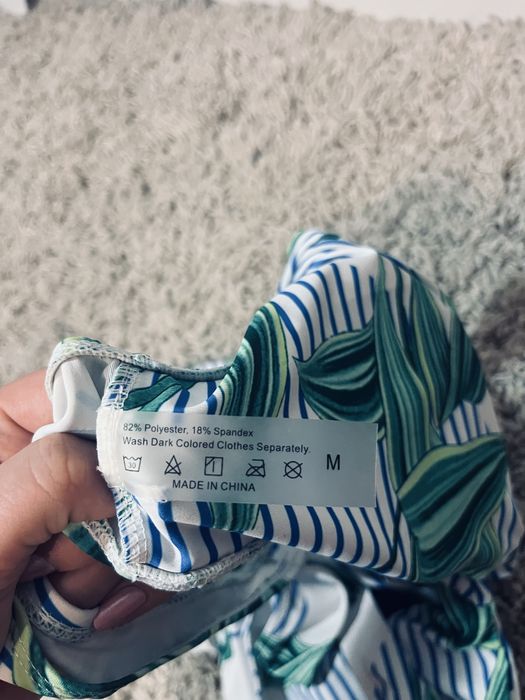 Piekny bialy stroj kapielowy rozm M jednoczesciowy bikini