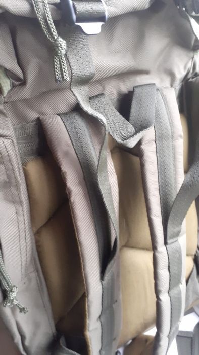 Mochila militar Miltec e kit hidratação