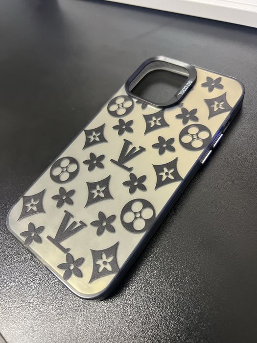 Чохол LV на IPhone 13 PRO MAX.