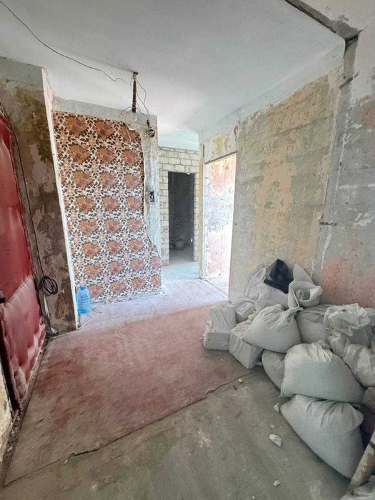 Продам велику 2-кімнатну квартиру під ремонт вул. Салтівське шосе 240а