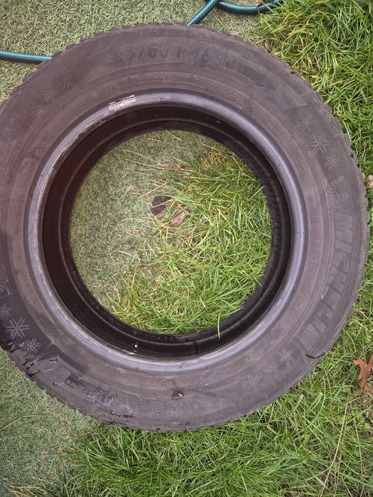 Opony Zimowe Michelin 205/60 r16 używane komplet