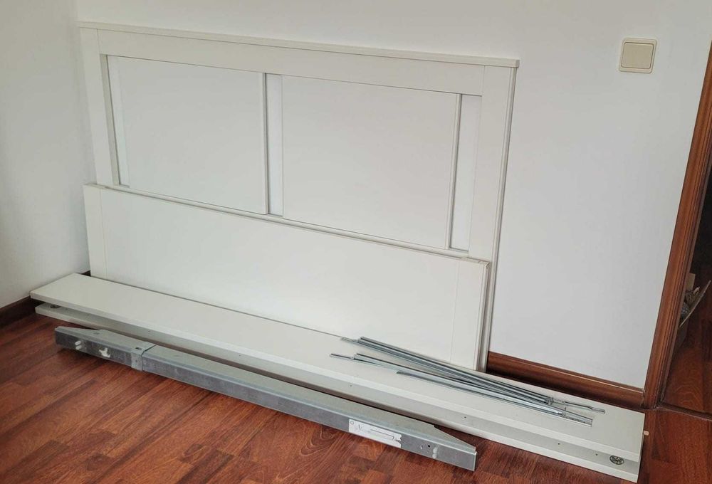 Cama de Casal IKEA (SONGESAND cama 140x200cm c/2 gavetas de arrumação)