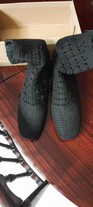 Botas de meio cano de tacao pretas 41