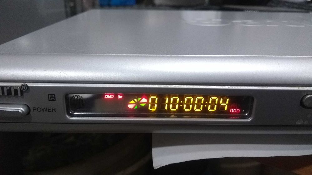 DVD проигрователь Saturn