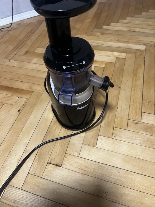 Соковыжималка tristar шнекова