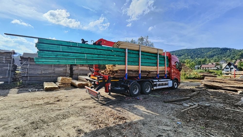 Drewno konstrukcyjne stemple budowlane deski szalunkowe więźba dachowa