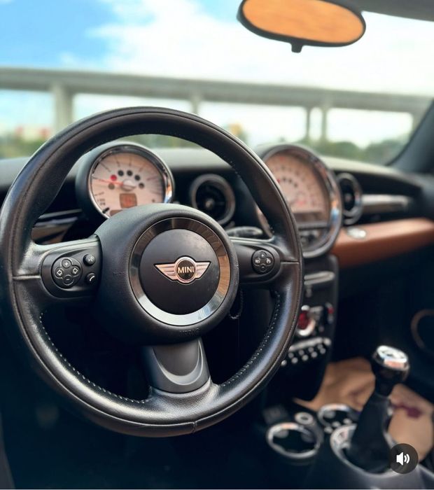 Mini cooper 1.6 diesel cabriolet 2013