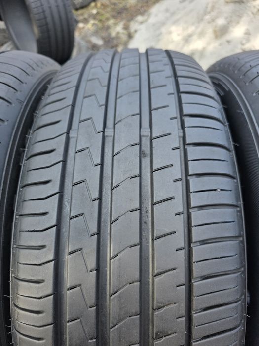 Шини 235/60r17 як нові 8 мм. 23 й рік