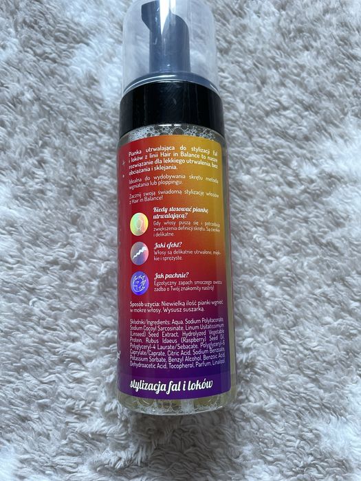 Pianka do włosów utrwalająca do stylizacji fal i loków Onlybio