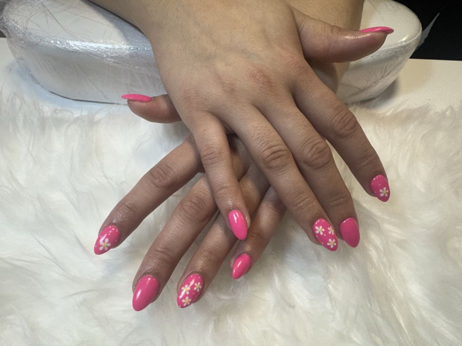 Unhas de gel manutencao 14€