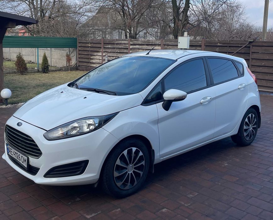 Автомобіль Ford Fieasta
