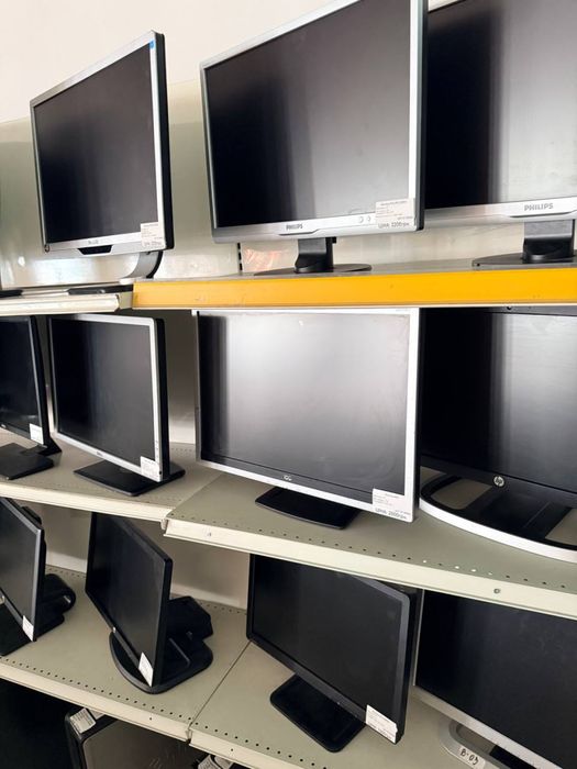 РАСПРОДАЖА офисных мониторов огромное количество