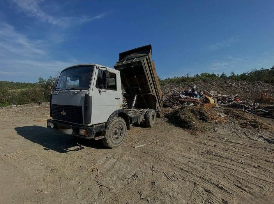 Вывоз строительного мусора  до 10 т, вывоз досок, старой мебели